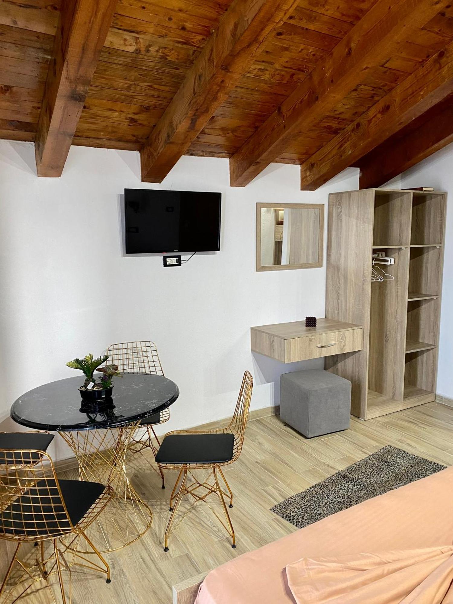 Bella Vista Bed & Breakfast ชโคเดอร์ ภายนอก รูปภาพ